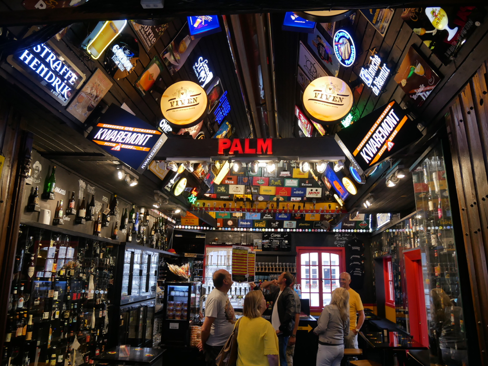 The beer bar at 2be - Bruges