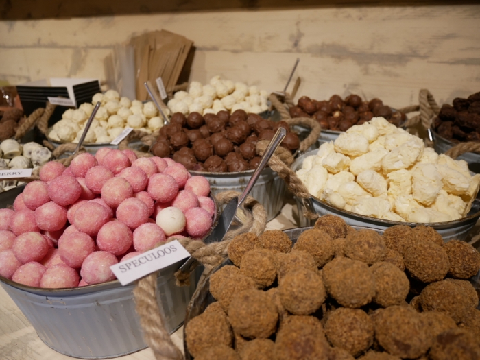 Belgian chocolates - Wijngaardstraat - Bruges