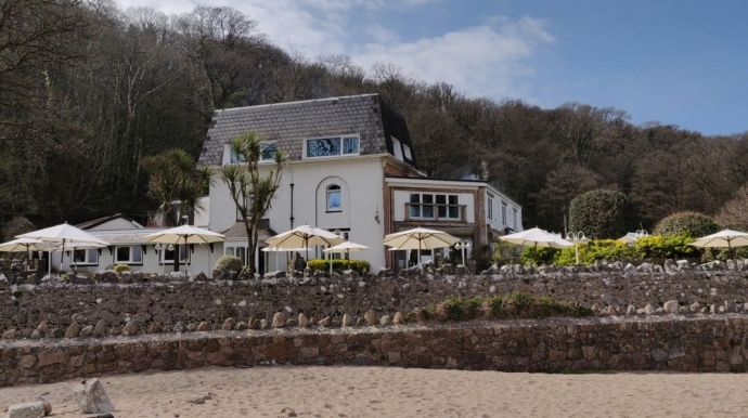 Beach view - Oxwich Bay hotel