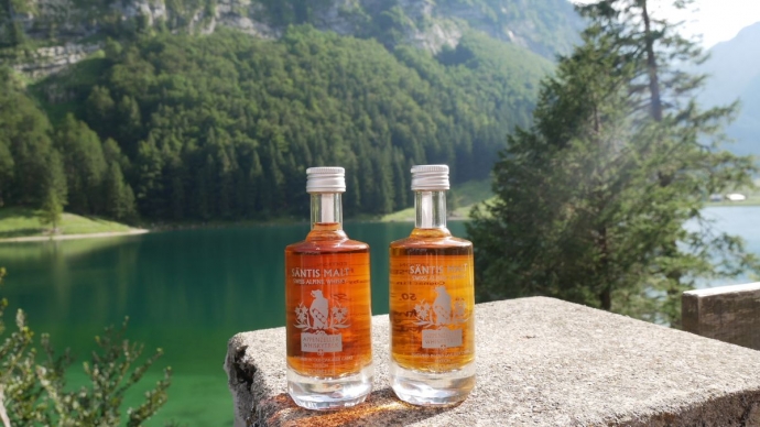 Two Santis Malt Whiskies next to Seealpsee