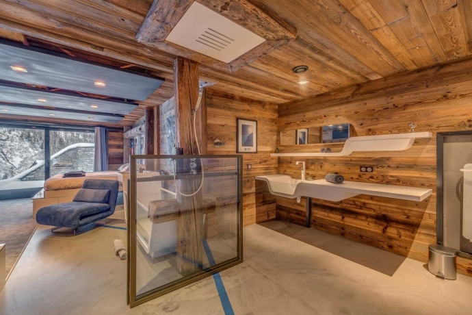 Chalet Quezac, Tignes - Master Bedroom