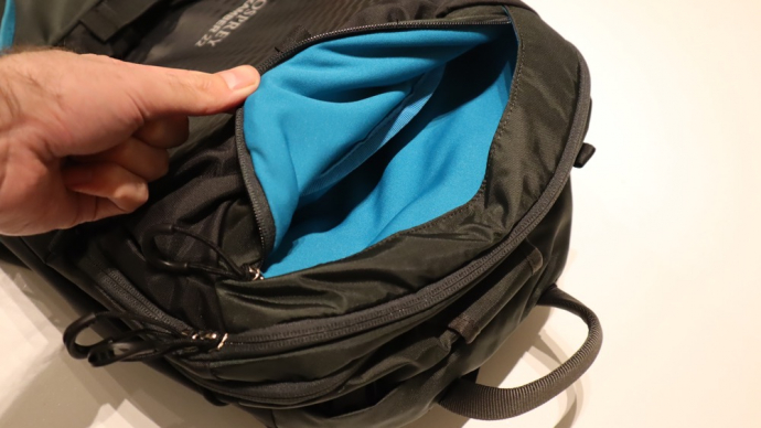 Osprey Kamber 22 Backpack Review - Fleece Lined Ski Goggle Pocket