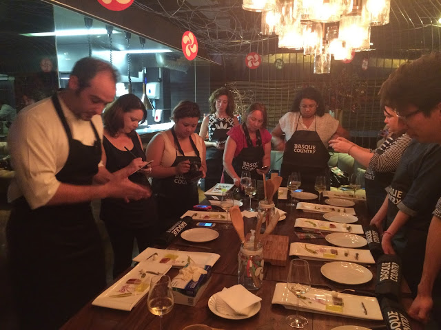 Bilbao Berria chef explains what ingredients make up a pintxo