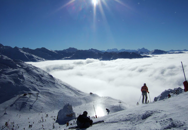 Snow sure skiing in Val Thorens, France