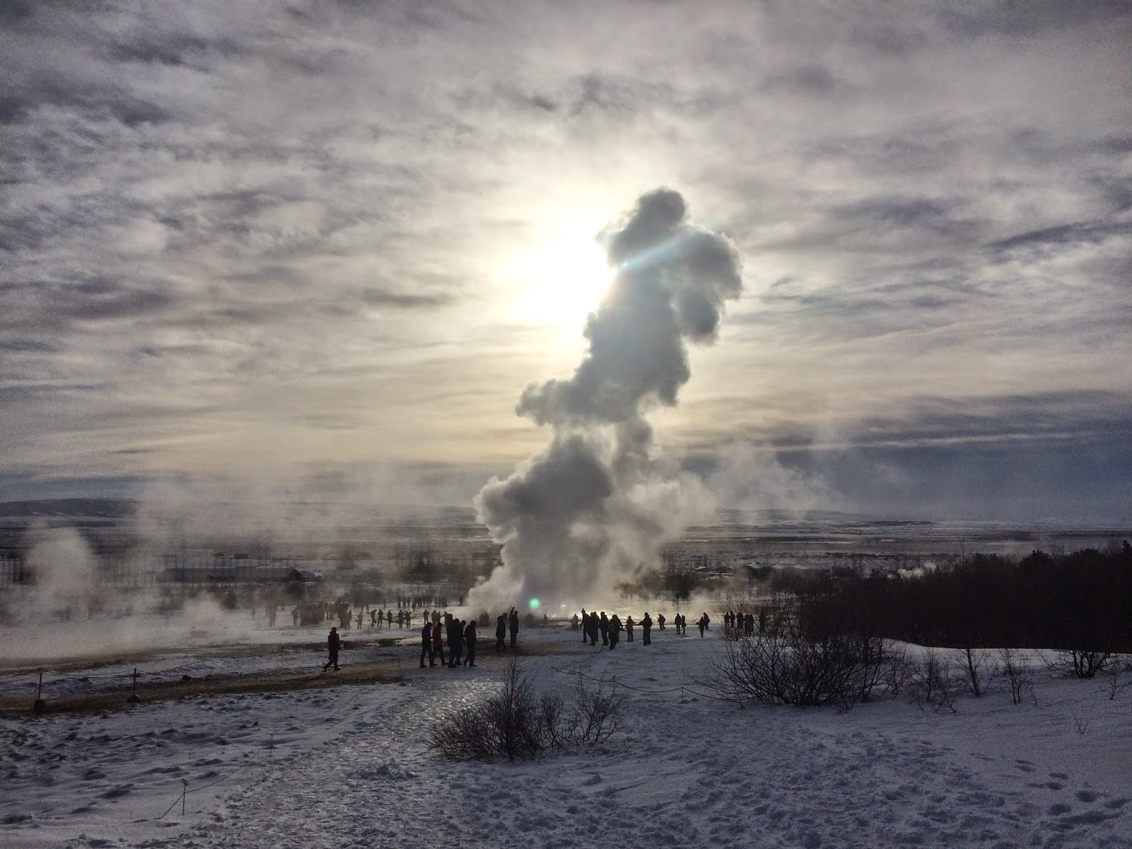 Iceland's Golden Circle Tour - geyser