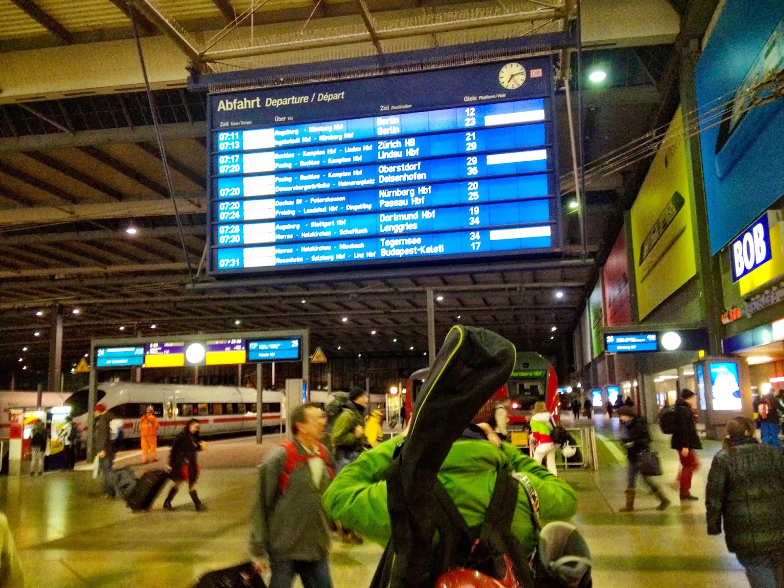 Looking for the Garmish ski train in Munich's Hauptbahnhof